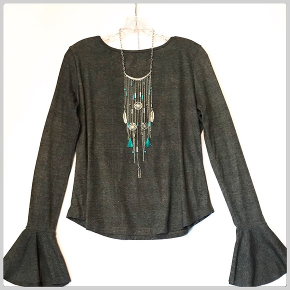 NWT Gray Boho Bell Sleeve Open Back Tee - Picture 5 of 7
